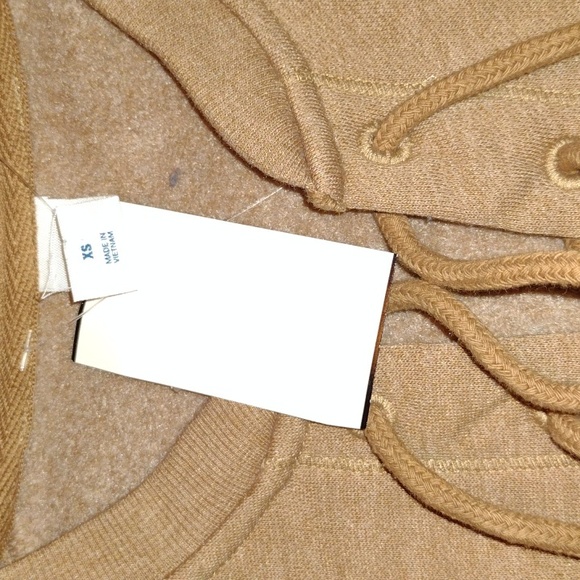 Brown sweatshirt ties in front - Picture 2 of 3